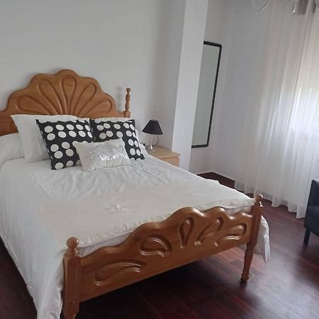 Vivienda Amplia Y Luminosa A Escasos Metros De La Playa De Cangas. Buitenkant foto