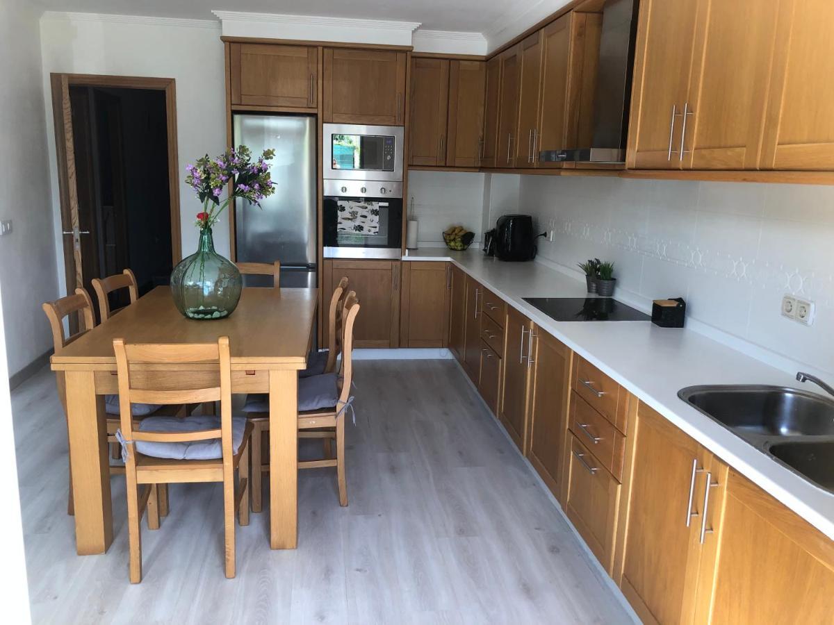 Vivienda Amplia Y Luminosa A Escasos Metros De La Playa De Cangas. Buitenkant foto