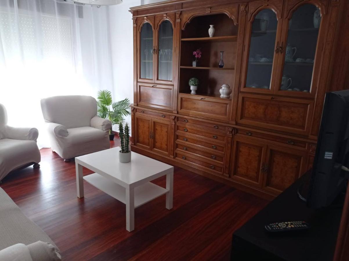 Vivienda Amplia Y Luminosa A Escasos Metros De La Playa De Cangas. Buitenkant foto