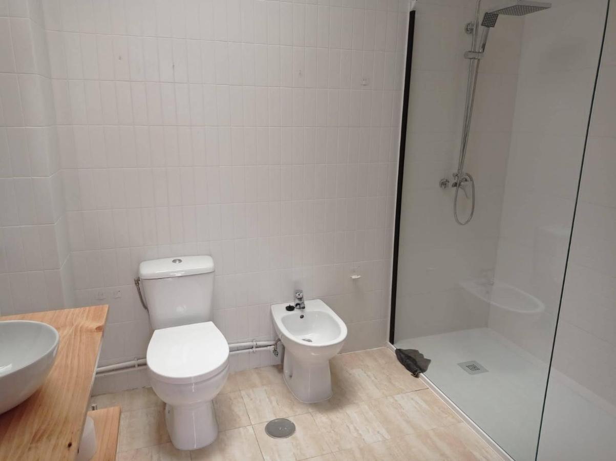 Vivienda Amplia Y Luminosa A Escasos Metros De La Playa De Cangas. Buitenkant foto