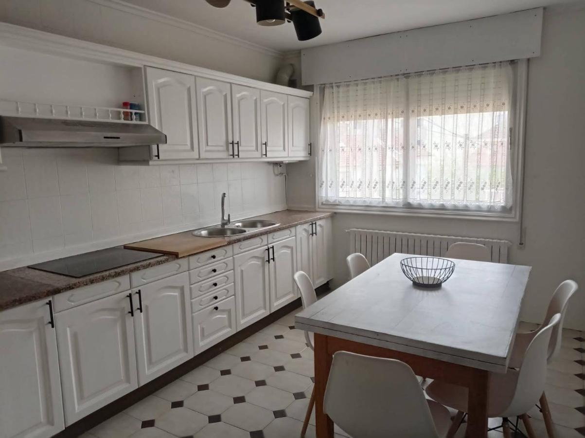 Vivienda Amplia Y Luminosa A Escasos Metros De La Playa De Cangas. Buitenkant foto